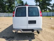 ✅ 2022 Chevrolet Express Cargo • VIN: 1GCWGAFP1N1141435 • Lot: 67495135. Wystawiony na Copart z przebiegiem 40 475 mil. Bezpłatny archiwum sprzedaży aukcyjnych z USA i szczegółowy raport historii pojazdu na DreamBid. Zdjęcie 6.