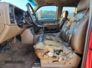 ✅ 2000 Chevrolet Silverado 1500 LS • VIN: 1GCEK19T2YE283521 • Lot: 82638945. Wystawiony na Copart z przebiegiem 245 110 mil. Bezpłatny archiwum sprzedaży aukcyjnych z USA i szczegółowy raport historii pojazdu na DreamBid. Zdjęcie 7.