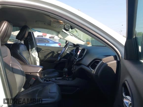 ✅ 2019 Jeep Cherokee Limited • VIN: 1C4PJLDX9KD110531 • Lot: 42274064. Listed on IAAI with 87,450 mi. Free auction sales archive from the USA and detailed vehicle history report at DreamBid. Image 5.