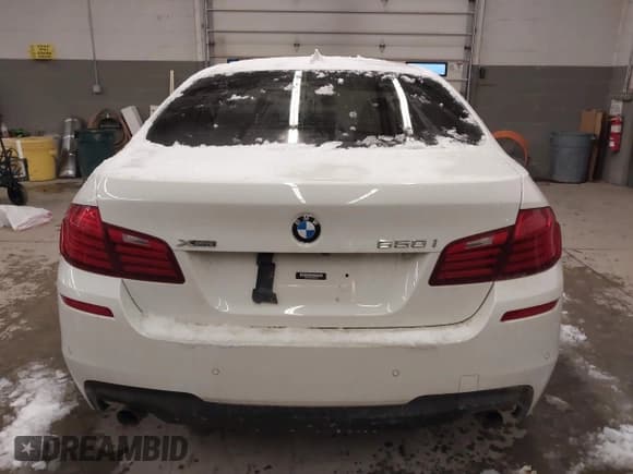 ✅ 2014 BMW 5 Series 550i xDrive • VIN: WBAKP9C5XED692748 • Лот: 41498393. Опубликован ранее на IAAI с пробегом 69 542 миль. Бесплатный доступ к архиву аукционных продаж из США и подробный отчёт об истории автомобиля на DreamBid. Изображение 17.