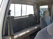 ✅ 1997 GMC Sierra 2500 • VIN: 1GTGC29F0VE530973 • Lot: 41544294. Wystawiony na IAAI z przebiegiem 225 486 mil. Bezpłatny archiwum sprzedaży aukcyjnych z USA i szczegółowy raport historii pojazdu na DreamBid. Zdjęcie 8.