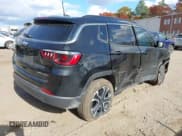 ✅ 2023 Jeep Compass (RED) Edition • VIN: 3C4NJDCN3PT558682 • Lot: 40799058. Wystawiony na IAAI z przebiegiem 8 786 mil. Bezpłatny archiwum sprzedaży aukcyjnych z USA i szczegółowy raport historii pojazdu na DreamBid. Zdjęcie 4.