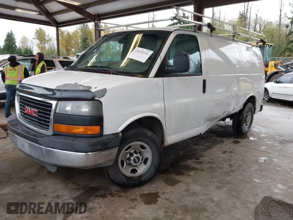 ✅ 2009 GMC Savana • VIN: 1GTGG25KX91101571 • Lot: 43635211. Listed on IAAI with 255,321 mi. Free auction sales archive from the USA and detailed vehicle history report at DreamBid. Image 2.