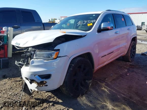 ✅ 2017 Jeep Grand Cherokee Overland • VIN: 1C4RJECG0HC636342 • Лот: 41139209. Опубликован ранее на IAAI с пробегом 145 760 миль. Бесплатный доступ к архиву аукционных продаж из США и подробный отчёт об истории автомобиля на DreamBid. Изображение 17.