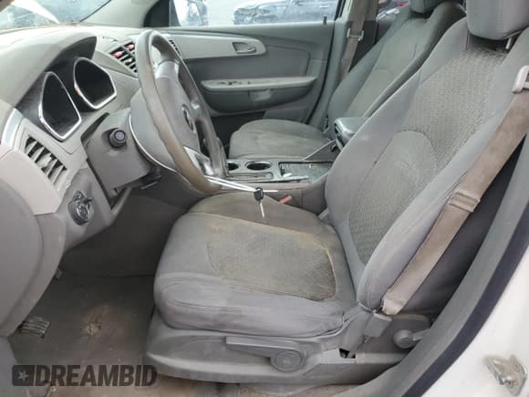 ✅ 2011 Chevrolet Traverse LS • VIN: 1GNKVEED0BJ250118 • Lot: 85908935. Wystawiony na Copart z przebiegiem 241 244 mil. Bezpłatny archiwum sprzedaży aukcyjnych z USA i szczegółowy raport historii pojazdu na DreamBid. Zdjęcie 7.