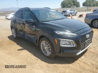 ✅ 2018 Hyundai Kona SEL • VIN: KM8K62AAXJU158815 • Лот: 69627504. Опубликован ранее на Copart с пробегом 26 721 миль. Бесплатный доступ к архиву аукционных продаж из США и подробный отчёт об истории автомобиля на DreamBid. Изображение 4.
