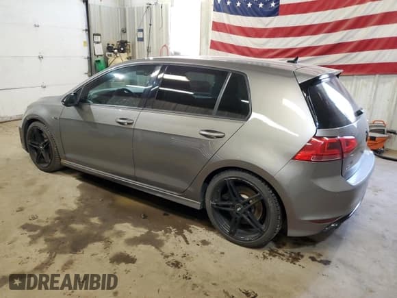 ✅ 2015 Volkswagen Golf R • VIN: WVWLF7AU3FW224357 • Lot: 54869254. Wystawiony na Copart z przebiegiem 74 315 mil. Bezpłatny archiwum sprzedaży aukcyjnych z USA i szczegółowy raport historii pojazdu na DreamBid. Zdjęcie 2.