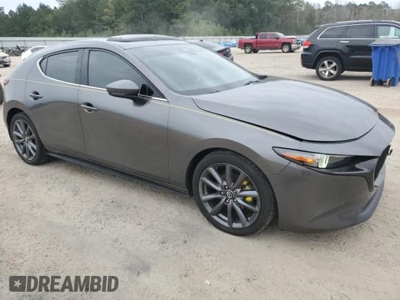 ✅ 2019 Mazda 3 Premium • VIN: JM1BPANM3K1140563 • Лот: 70853064. Опубликован ранее на Copart с пробегом 28 348 миль. Бесплатный доступ к архиву аукционных продаж из США и подробный отчёт об истории автомобиля на DreamBid. Изображение 4.