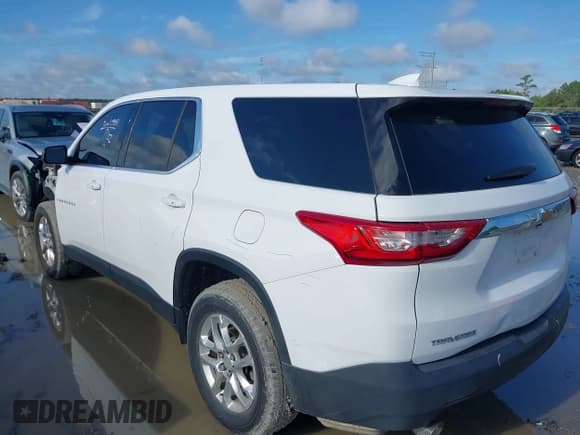 ✅ 2020 Chevrolet Traverse LS • VIN: 1GNERFKW3LJ272502 • Lot: 42926810. Listed on IAAI with 95,359 mi. Free auction sales archive from the USA and detailed vehicle history report at DreamBid. Image 3.