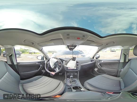 ✅ 2024 Volkswagen Tiguan Wolfsburg Edition • VIN: 3VVAB7AX2RM228919 • Lot: 62903595. Wystawiony na Copart z przebiegiem 6 689 mil. Bezpłatny archiwum sprzedaży aukcyjnych z USA i szczegółowy raport historii pojazdu na DreamBid. Zdjęcie 15.