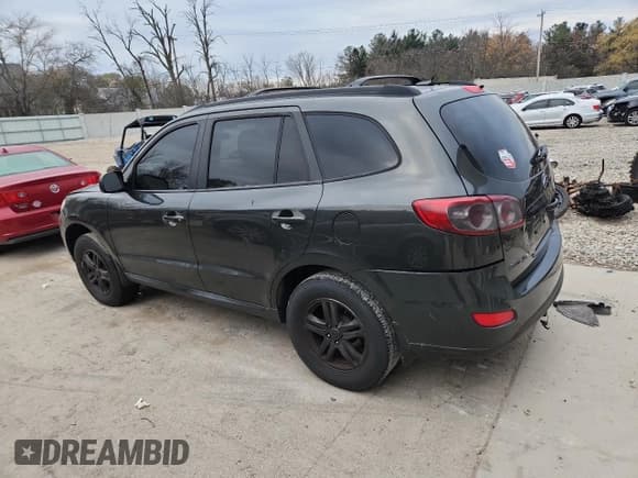 ✅ 2012 Hyundai Santa Fe GLS • VIN: 5XYZG3AB0CG131707 • Лот: 92321125. Опубликован ранее на Copart с пробегом 236 566 миль. Бесплатный доступ к архиву аукционных продаж из США и подробный отчёт об истории автомобиля на DreamBid. Изображение 2.