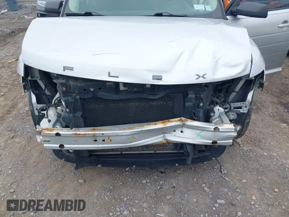 ✅ 2017 Ford Flex SE • VIN: 2FMGK5B89HBA08421 • Lot: 42696650. Wystawiony na IAAI z przebiegiem 130 220 mil. Bezpłatny archiwum sprzedaży aukcyjnych z USA i szczegółowy raport historii pojazdu na DreamBid. Zdjęcie 6.