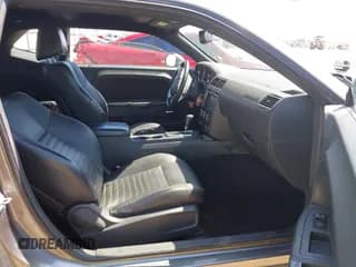 ✅ 2011 Dodge Challenger • VIN: 2B3CJ4DG4BH605437 • Lot: 40514649. Wystawiony na IAAI z przebiegiem 218 976 mil. Bezpłatny archiwum sprzedaży aukcyjnych z USA i szczegółowy raport historii pojazdu na DreamBid. Zdjęcie 5.