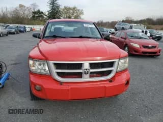 ✅ 2008 Dodge Dakota SXT • VIN: 1D7HW38K28S597134 • Лот: 91841135. Опубликован ранее на Copart с пробегом 157 792 миль. Бесплатный доступ к архиву аукционных продаж из США и подробный отчёт об истории автомобиля на DreamBid. Изображение 5.