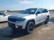 2025 Jeep Grand Cherokee Limited with VIN 1C4RJJBG5S8672323, listed as a IAAI auction lot 43060461 with 4,805 mi miles and . Bid and sale history available at DreamBid. Image 2.