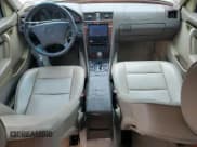 ✅ 1995 Mercedes-Benz C 2.8L • VIN: WDBHA28E3SF241951 • Лот: 50332845. Опубликован ранее на Copart с пробегом 236 068 миль. Бесплатный доступ к архиву аукционных продаж из США и подробный отчёт об истории автомобиля на DreamBid. Изображение 8.