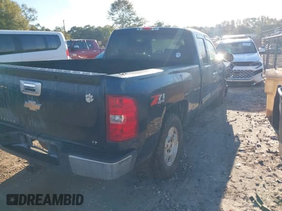 ✅ 2009 Chevrolet Silverado 1500 LT • VIN: 1GCEK29J59Z269174 • Lot: 43498616. Wystawiony na IAAI z przebiegiem 196 894 mil. Bezpłatny archiwum sprzedaży aukcyjnych z USA i szczegółowy raport historii pojazdu na DreamBid. Zdjęcie 4.