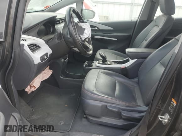 ✅ 2018 Chevrolet Bolt EV Premier • VIN: 1G1FX6S09J4111400 • Lot: 47557335. Wystawiony na Copart z przebiegiem Nie podano. Bezpłatny archiwum sprzedaży aukcyjnych z USA i szczegółowy raport historii pojazdu na DreamBid. Zdjęcie 7.