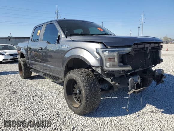 ✅ 2019 Ford F-150 XL • VIN: 1FTEW1E53KFB26318 • Lot: 82726315. Listed on Copart with 106,523 mi. Free auction sales archive from the USA and detailed vehicle history report at DreamBid. Image 4.