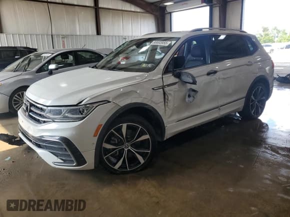 ✅ 2024 Volkswagen Tiguan SEL R-Line • VIN: 3VV4B7AX4RM024328 • Lot: 66693955. Wystawiony na Copart z przebiegiem 94 047 mil. Bezpłatny archiwum sprzedaży aukcyjnych z USA i szczegółowy raport historii pojazdu na DreamBid. Zdjęcie 1.