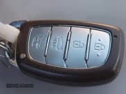 ✅ 2020 Hyundai Elantra SEL • VIN: 5NPD84LF3LH630894 • Lot: 43662912. Listed on IAAI with 92,352 mi. Free auction sales archive from the USA and detailed vehicle history report at DreamBid. Image 11.