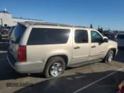 ✅ 2007 Chevrolet Suburban LT • VIN: 3GNFC16077G315275 • Lot: 90644885. Wystawiony na Copart z przebiegiem 211 773 mil. Bezpłatny archiwum sprzedaży aukcyjnych z USA i szczegółowy raport historii pojazdu na DreamBid. Zdjęcie 3.