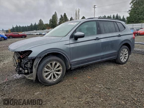 ✅ 2018 Volkswagen Tiguan S • VIN: 3VV0B7AX2JM011466 • Лот: 93777165. Опубликован ранее на Copart с пробегом 76 708 миль. Бесплатный доступ к архиву аукционных продаж из США и подробный отчёт об истории автомобиля на DreamBid. Изображение 1.
