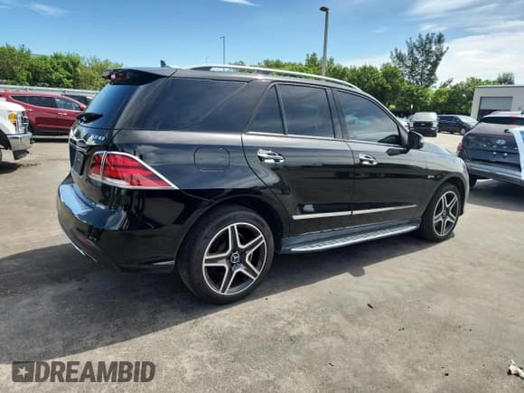 ✅ 2017 Mercedes-Benz GLE 43 AMG • VIN: 4JGDA6EB7HA980601 • Lot: 62604325. Listed on Copart with 31,202 mi. Free auction sales archive from the USA and detailed vehicle history report at DreamBid. Image 3.