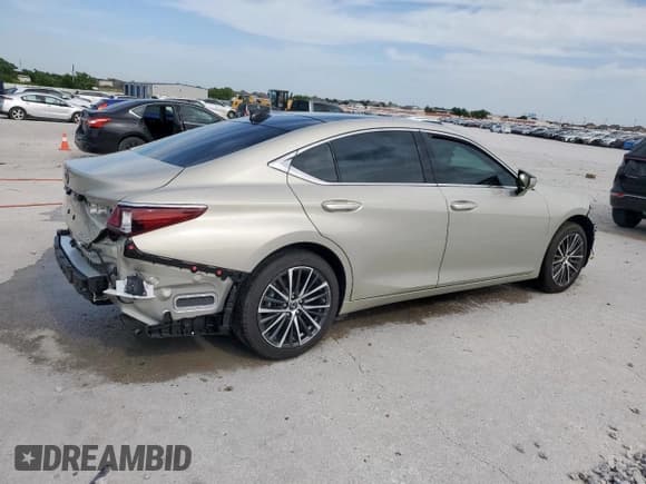 ✅ 2025 Lexus ES 350 • VIN: 58ADZ1B17SU186638 • Лот: 56109465. Опубликован ранее на Copart с пробегом 6 073 миль. Бесплатный доступ к архиву аукционных продаж из США и подробный отчёт об истории автомобиля на DreamBid. Изображение 3.