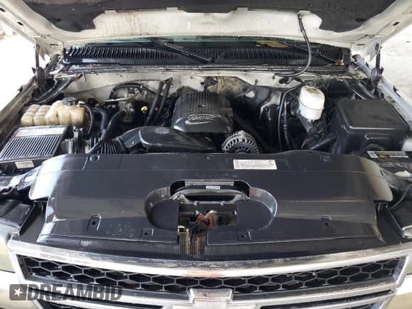 ✅ 2006 Chevrolet Silverado 2500HD Work Truck • VIN: 1GCHC23UX6F139191 • Лот: 42126165. Опубликован ранее на Copart с пробегом 311 668 миль. Бесплатный доступ к архиву аукционных продаж из США и подробный отчёт об истории автомобиля на DreamBid. Изображение 11.