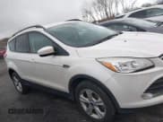 ✅ 2016 Ford Escape SE • VIN: 1FMCU9GX4GUB42360 • Лот: 43794661. Опубликован ранее на IAAI с пробегом 148 008 миль. Бесплатный доступ к архиву аукционных продаж из США и подробный отчёт об истории автомобиля на DreamBid. Изображение 13.