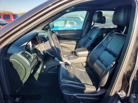 ✅ 2020 Jeep Grand Cherokee Limited • VIN: 1C4RJFBG3LC334639 • Lot: 87038155. Wystawiony na Copart z przebiegiem 84 357 mil. Bezpłatny archiwum sprzedaży aukcyjnych z USA i szczegółowy raport historii pojazdu na DreamBid. Zdjęcie 7.