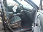 ✅ 2023 Ford Explorer ST • VIN: 1FM5K8GC9PGA26088 • Lot: 43704091. Wystawiony na IAAI z przebiegiem 41 033 mil. Bezpłatny archiwum sprzedaży aukcyjnych z USA i szczegółowy raport historii pojazdu na DreamBid. Zdjęcie 5.