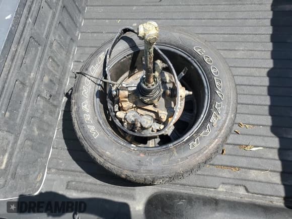 ✅ 2017 Chevrolet Silverado 1500 LT • VIN: 3GCUKREC7HG317266 • Лот: 69975574. Опубликован ранее на Copart с пробегом 80 099 миль. Бесплатный доступ к архиву аукционных продаж из США и подробный отчёт об истории автомобиля на DreamBid. Изображение 12.