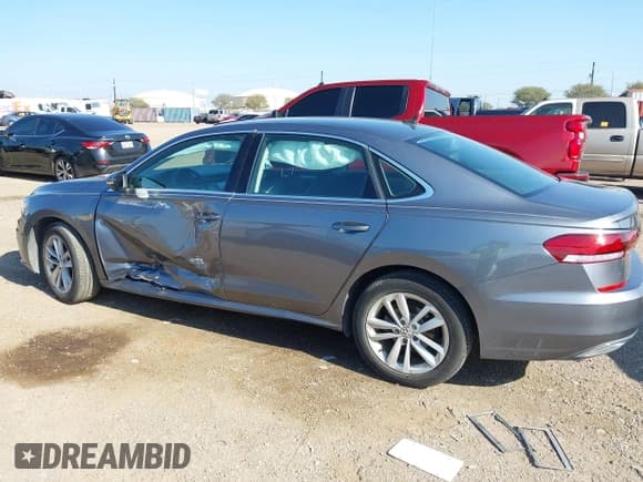 ✅ 2020 Volkswagen Passat SE • VIN: 1VWSA7A31LC023150 • Lot: 43166246. Listed on IAAI with 95,628 mi. Free auction sales archive from the USA and detailed vehicle history report at DreamBid. Image 14.
