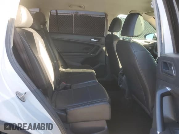 ✅ 2020 Volkswagen Tiguan SE • VIN: 3VV2B7AX6LM077904 • Lot: 92167605. Wystawiony na Copart z przebiegiem 152 947 mil. Bezpłatny archiwum sprzedaży aukcyjnych z USA i szczegółowy raport historii pojazdu na DreamBid. Zdjęcie 11.