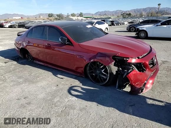 ✅ 2020 Mercedes-Benz E 63 S AMG • VIN: WDDZF8KB2LA723145 • Лот: 89201885. Опубликован ранее на Copart с пробегом 37 705 миль. Бесплатный доступ к архиву аукционных продаж из США и подробный отчёт об истории автомобиля на DreamBid. Изображение 11.