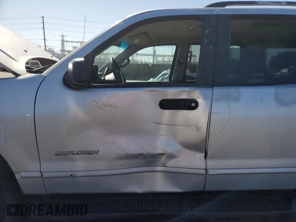 ✅ 2002 Ford Explorer XLS • VIN: 1FMZU72E92UA49279 • Lot: 50059725. Listed on Copart with 161,682 mi. Free auction sales archive from the USA and detailed vehicle history report at DreamBid. Image 7.