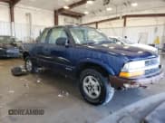 ✅ 2003 Chevrolet S-10 LS • VIN: 1GCDT19X938245738 • Лот: 42430445. Опубликован ранее на Copart с пробегом 190 658 миль. Бесплатный доступ к архиву аукционных продаж из США и подробный отчёт об истории автомобиля на DreamBid. Изображение 4.