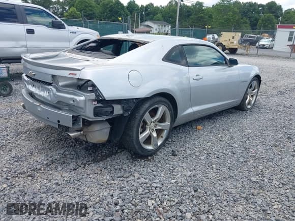 ✅ 2012 Chevrolet Camaro 1LT • VIN: 2G1FB1E35C9185856 • Lot: 42745946. Wystawiony na IAAI z przebiegiem 35 750 mil. Bezpłatny archiwum sprzedaży aukcyjnych z USA i szczegółowy raport historii pojazdu na DreamBid. Zdjęcie 4.