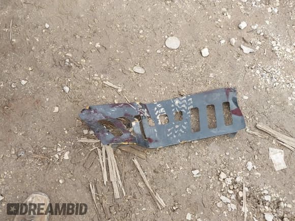 ✅ 2015 Toyota Tacoma • VIN: 3TMLU4EN8FM189953 • Лот: 41584110. Опубликован ранее на IAAI с пробегом 126 833 миль. Бесплатный доступ к архиву аукционных продаж из США и подробный отчёт об истории автомобиля на DreamBid. Изображение 12.