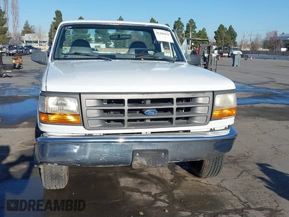 ✅ 1997 Ford F-250 • VIN: 3FTHF25GXVMA33868 • Лот: 41446618. Опубликован ранее на IAAI с пробегом Не указан. Бесплатный доступ к архиву аукционных продаж из США и подробный отчёт об истории автомобиля на DreamBid. Изображение 11.
