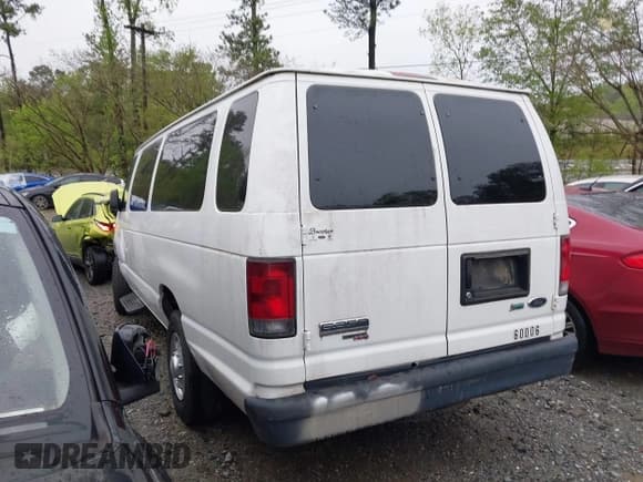 ✅ 2009 Ford Econoline Passenger XL • VIN: 1FBSS31L29DA07149 • Lot: 41863392. Wystawiony na IAAI z przebiegiem 152 010 mil. Bezpłatny archiwum sprzedaży aukcyjnych z USA i szczegółowy raport historii pojazdu na DreamBid. Zdjęcie 3.