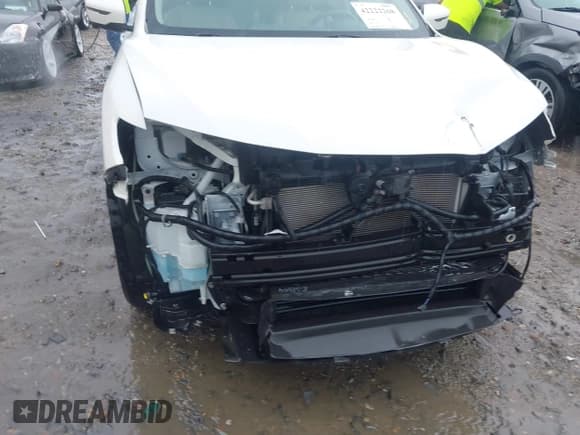 ✅ 2018 Nissan Rogue S • VIN: JN8AT2MV9JW323379 • Lot: 42222268. Listed on IAAI with 60,273 mi. Free auction sales archive from the USA and detailed vehicle history report at DreamBid. Image 19.