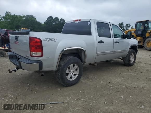 ✅ 2011 GMC Sierra 1500 SL • VIN: 3GTP2UEA2BG187645 • Lot: 56936775. Listed on Copart with 141,520 mi. Free auction sales archive from the USA and detailed vehicle history report at DreamBid. Image 3.