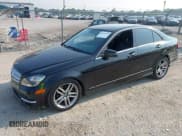 ✅ 2012 Mercedes-Benz C 300 Sport • VIN: WDDGF8BB8CR200219 • Lot: 42919703. Wystawiony na IAAI z przebiegiem 149 141 mil. Bezpłatny archiwum sprzedaży aukcyjnych z USA i szczegółowy raport historii pojazdu na DreamBid. Zdjęcie 2.