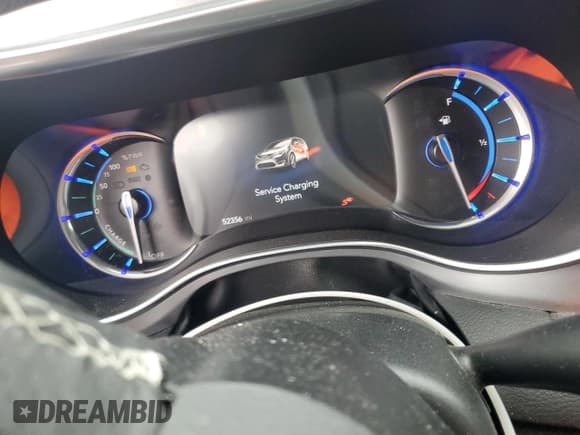 ✅ 2020 Chrysler Pacifica Hybrid Limited • VIN: 2C4RC1N71LR257964 • Lot: 67809245. Listed on Copart with 52,356 mi. Free auction sales archive from the USA and detailed vehicle history report at DreamBid. Image 9.