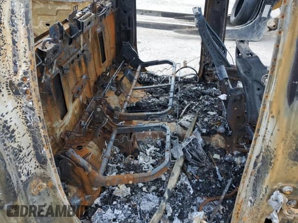 ✅ 2019 Chevrolet Silverado 1500 LT • VIN: 1GCRYDED2KZ232598 • Lot: 61571915. Wystawiony na Copart z przebiegiem Nie podano. Bezpłatny archiwum sprzedaży aukcyjnych z USA i szczegółowy raport historii pojazdu na DreamBid. Zdjęcie 10.