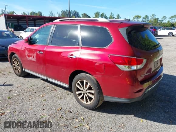 ✅ 2016 Nissan Pathfinder Platinum • VIN: 5N1AR2MN8GC607828 • Lot: 43678283. Listed on IAAI with 228,580 mi. Free auction sales archive from the USA and detailed vehicle history report at DreamBid. Image 3.