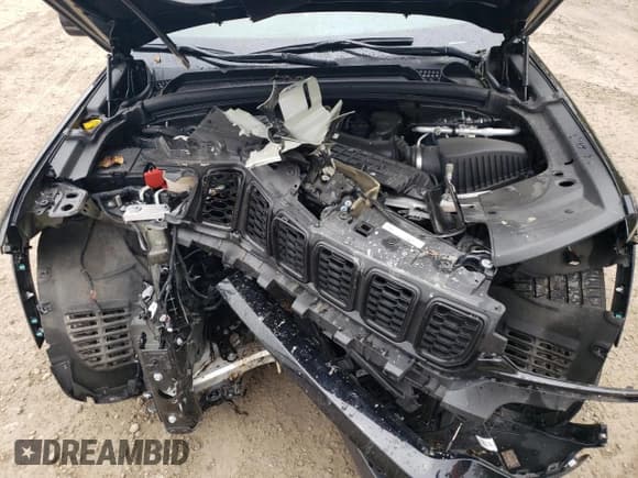 ✅ 2024 Jeep Grand Cherokee Limited • VIN: 1C4RJKBG1R8501343 • Lot: 83824335. Wystawiony na Copart z przebiegiem 29 322 mil. Bezpłatny archiwum sprzedaży aukcyjnych z USA i szczegółowy raport historii pojazdu na DreamBid. Zdjęcie 12.